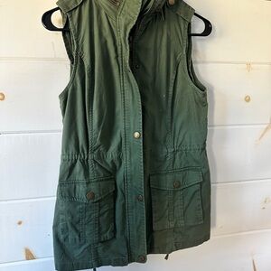 41 Hawthorne Women's Green Utility Vest